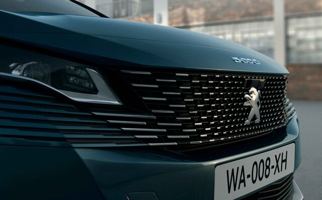 More Modern, More Stylish: The 5008 Facelifts | Peugeot