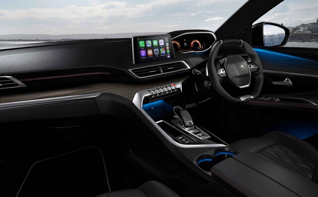 More Modern, More Stylish: The 5008 Facelifts | Peugeot