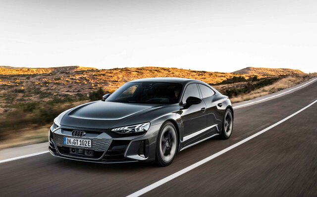 アウディが高性能な電動4ドアグランツーリスモの「e-tron GT」を発表｜Audi