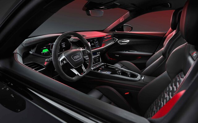 アウディが高性能な電動4ドアグランツーリスモの「e-tron GT」を発表｜Audi