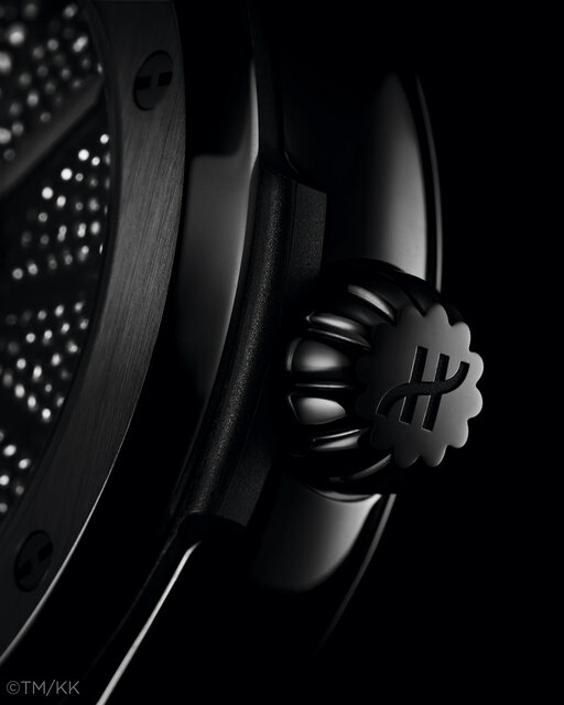 Limited to 200 pieces. "Classic Fusion Takashi Murakami All Black" | HUBLOT