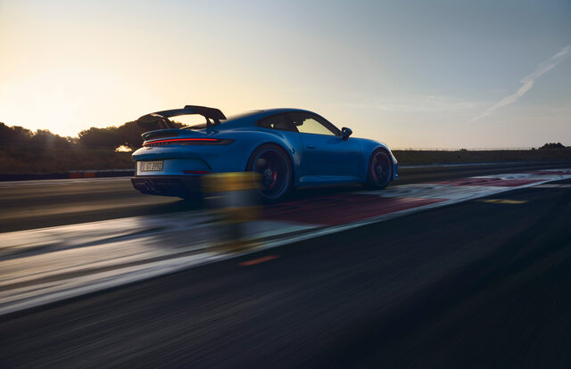 ニュル7分切りを記録──ポルシェ、レーステクノロジー満載の新型「911 GT3」発表｜Porsche