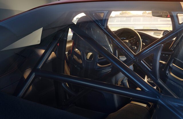 ニュル7分切りを記録──ポルシェ、レーステクノロジー満載の新型「911 GT3」発表｜Porsche