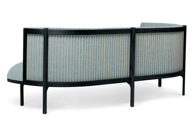 会話が弾むアシンメトリーなソファ RF1903 ｜CARL HANSEN & SØN