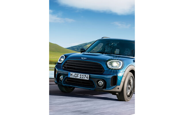 A Limited Edition MINI Crossover Arrives in a Special Blue, New to the Model | MINI