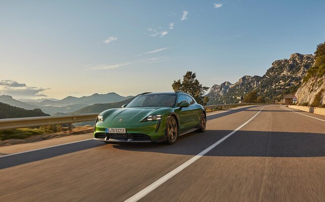 Porsche Unveils the Taycan Cross Turismo, its Electric Crossover Model | PORSCHE