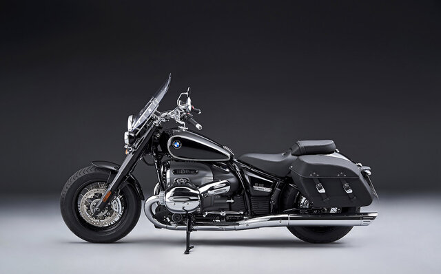 BMW's Second Cruiser Model, the R18 Classic, Arrives | BMW