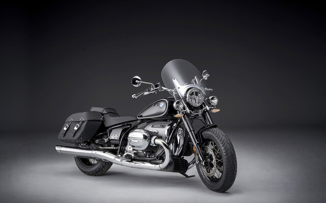 BMW's Second Cruiser Model, the R18 Classic, Arrives | BMW