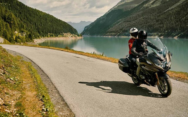 The Latest R 1250 RT, the Newest Model in BMW's Touring Lineage of Over 40 Years, Debuts | BMW