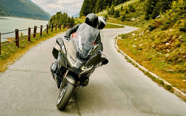 The Latest R 1250 RT, the Newest Model in BMW's Touring Lineage of Over 40 Years, Debuts | BMW