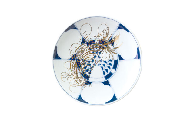 Arita pottery painting, reinterpreted for the modern age. A collection of small plates named "Imperfection" | amabro