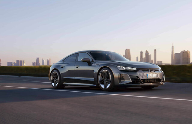 アウディ e-tron GTがジャパンプレミア｜Audi