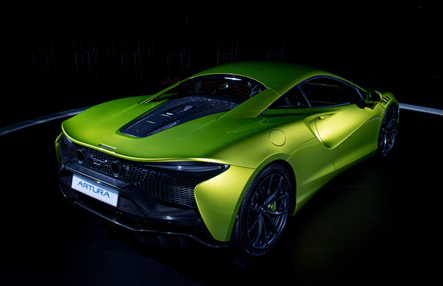マクラーレン、新型ハイブリッドのアルトゥーラをジャパンプレミア｜McLaren