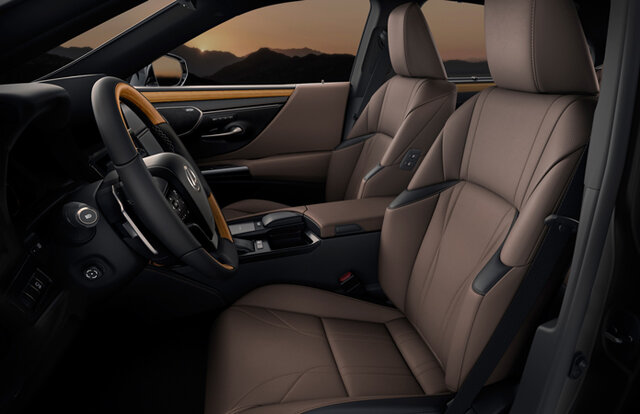 Pursuing Improvements in Quietness and Ride Comfort, the Brand's Origins—Lexus World Premieres the New "ES" | LEXUS