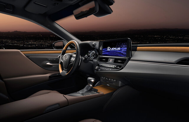 Pursuing Improvements in Quietness and Ride Comfort, the Brand's Origins—Lexus World Premieres the New "ES" | LEXUS