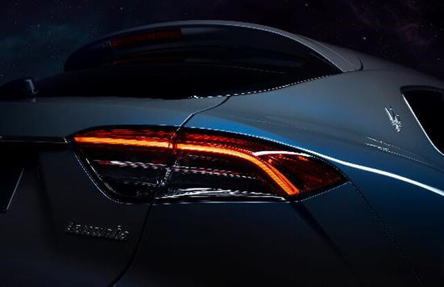 マセラティ、初のハイブリッドSUV「レヴァンテ ハイブリッド」をワールドプレミア｜Maserati