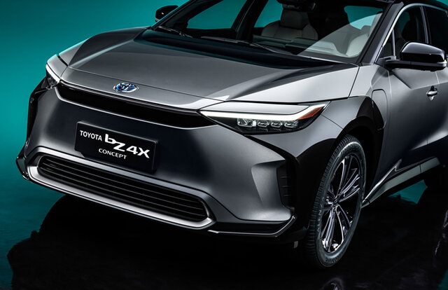 大きく若返りが図られた新型トヨタ カローラに試乗｜Toyota