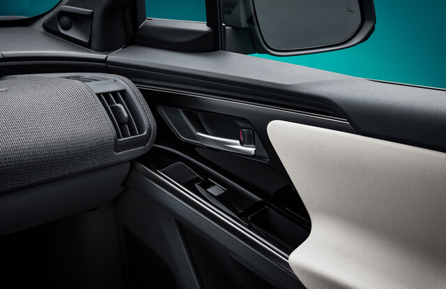 大きく若返りが図られた新型トヨタ カローラに試乗｜Toyota