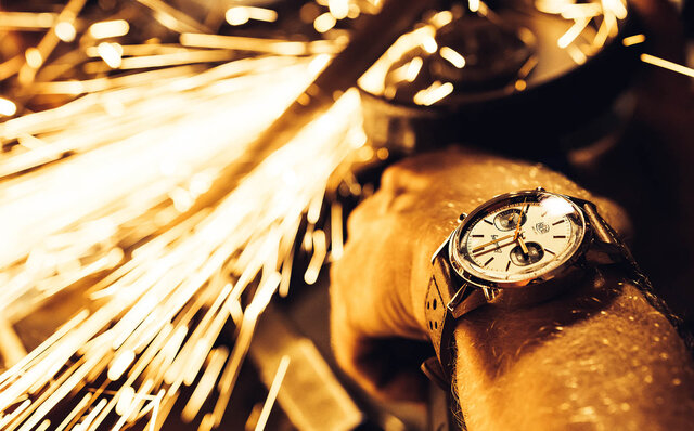ラギッドでレトロな限定モデル「トップタイム デウス リミテッド エディション」｜BREITLING
