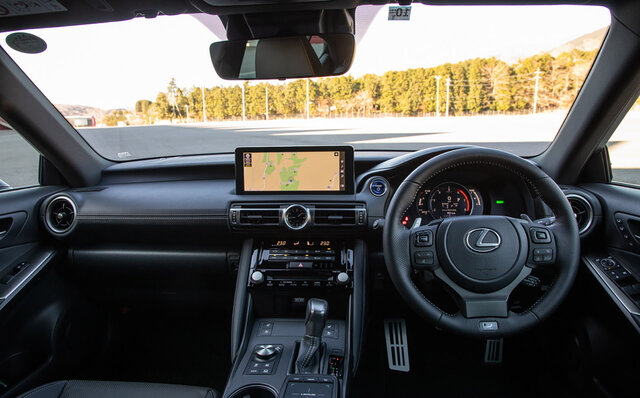 A Car That Rivals European Premium Sedans – Test Drive of the Lexus IS350 F SPORT | LEXUS