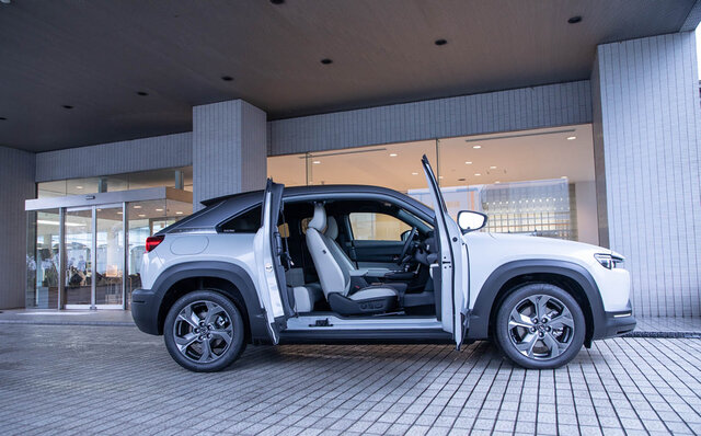 従来と同じような運転の楽しさを追求している──マツダMX-30 EVモデルに試乗｜MAZDA