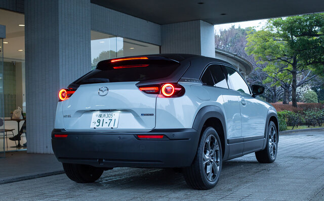 Pursuing the Same Driving Enjoyment as Always—Test Drive of the Mazda MX-30 EV Model | MAZDA