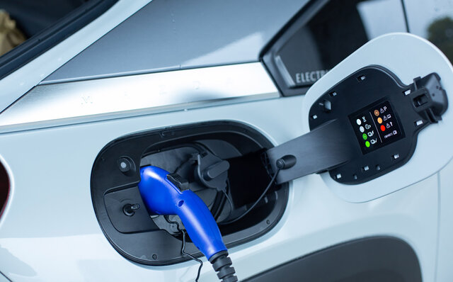 Pursuing the Same Driving Enjoyment as Always—Test Drive of the Mazda MX-30 EV Model | MAZDA