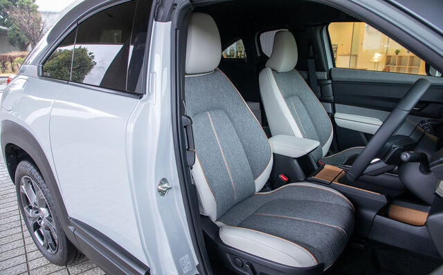Pursuing the Same Driving Enjoyment as Always—Test Drive of the Mazda MX-30 EV Model | MAZDA