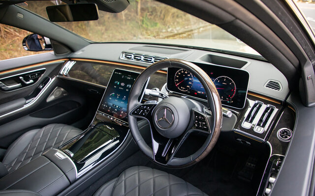 箱根を走るのが実に楽しいクルマに──新型メルセデス・ベンツSクラスに試乗｜Mercedes Benz