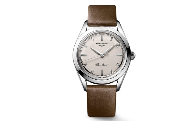 The new "Longines Silver Arrow" conveys the positive aura of the 1950s | LONGINES