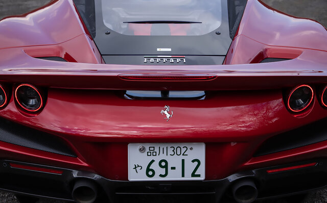 週末のサーキット通いの楽しさを知っている人に──フェラーリF8 トリブートに試乗｜Ferrari