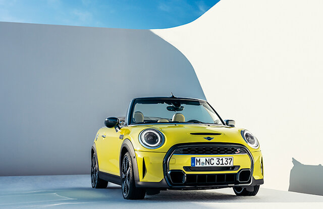 Updated Interior and Exterior: The Refreshed MINI Debuts | MINI