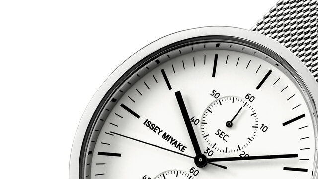 プロジェクト誕生20周年を記念した深澤直人氏デザインの新シリーズ｜ISSEY MIYAKE WATCH