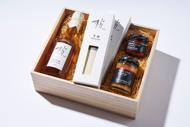 For loved ones. And for yourself. A gift set that evokes summer | PARK HYATT TOKYO