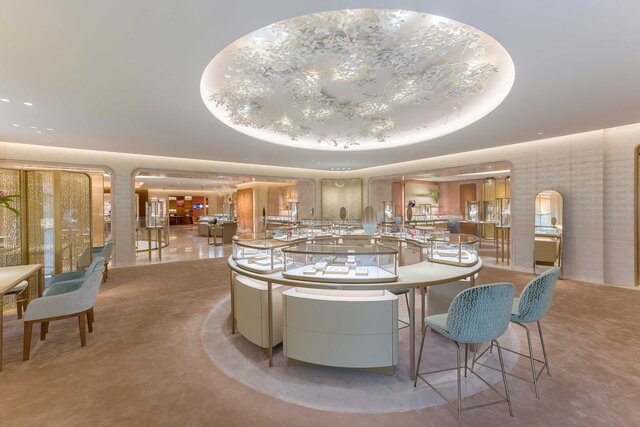 よりエレガンスに進化した「カルティエ 心斎橋ブティック」｜CARTIER