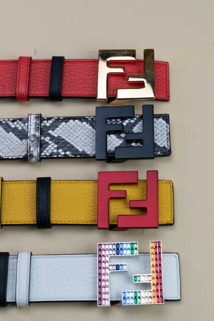 フェンディがメンズ向けベルトのパーソナライズサービスを開始｜FENDI