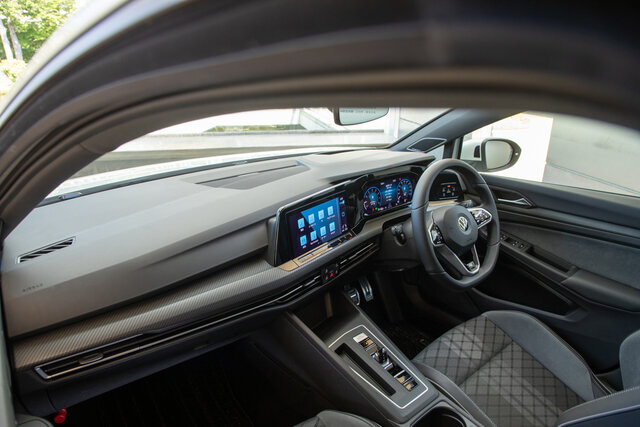 The sense of luxury has been greatly enhanced—Test drive of the new Volkswagen Golf | Volkswagen