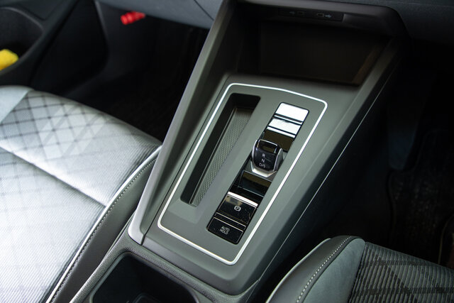 The sense of luxury has been greatly enhanced—Test drive of the new Volkswagen Golf | Volkswagen