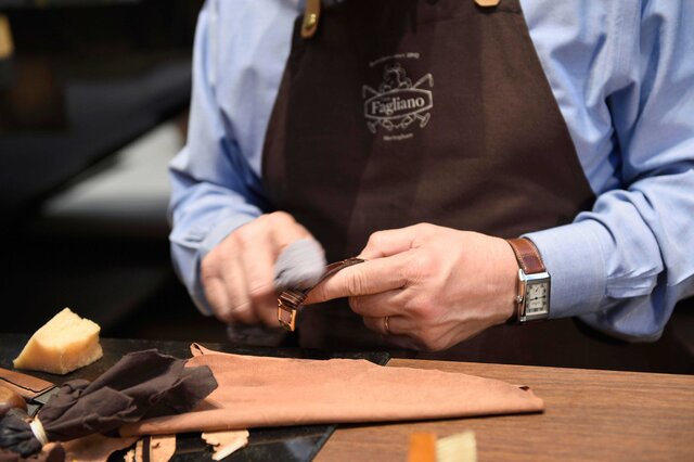 A new summer strap designed by Casa Fariano for the Reverso | JAEGER-LECOULTRE