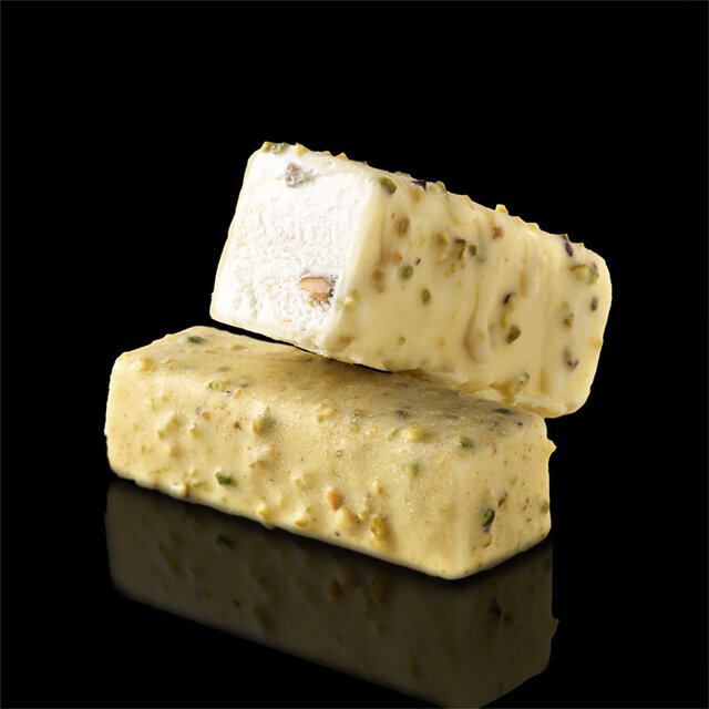 フレーバーはナッツやフルーツをふんだんに使用した4種類。イタリア生まれの新食感アイスデザート｜BVLGARI IL CIOCCOLATO