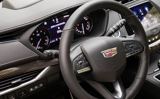A Youthful and Fun SUV – Test Drive of the Cadillac XT4 | Cadillac