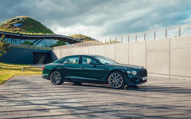 ベントレー フライングスパーにハイブリッドモデル登場｜Bentley