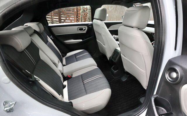 Superior Ride and Features That Set It Apart from Rivals—Test Drive of the New Honda Vezel | HONDA