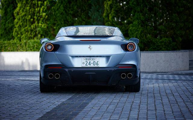 Fun even at 50 km/h – Test drive the Ferrari Portofino M | Ferrari
