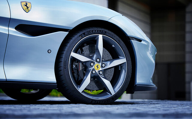 Fun even at 50 km/h – Test drive the Ferrari Portofino M | Ferrari