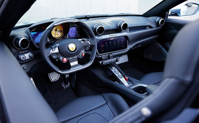 Fun even at 50 km/h – Test drive the Ferrari Portofino M | Ferrari