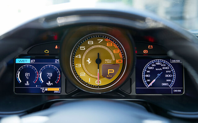 Fun even at 50 km/h – Test drive the Ferrari Portofino M | Ferrari