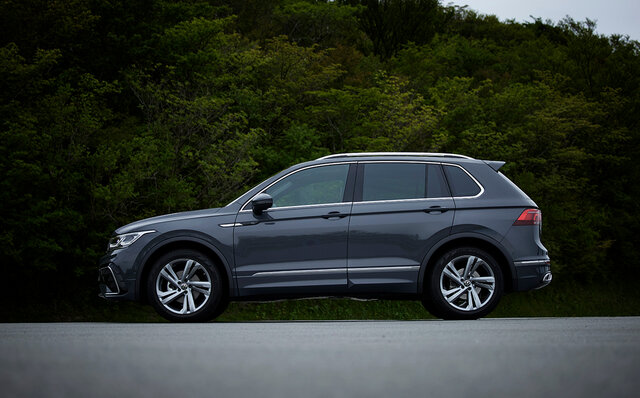 Test Drive of the New Volkswagen Tiguan: An All-Around Model with a Well-Balanced Blend of Driving Performance and Interior Space.