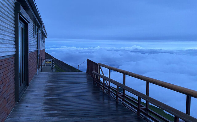 An exceptional experience climbing with a leading Mt. Fuji climbing expert. Recommendation for "Glamorous Fuji Climb" | TRAVEL