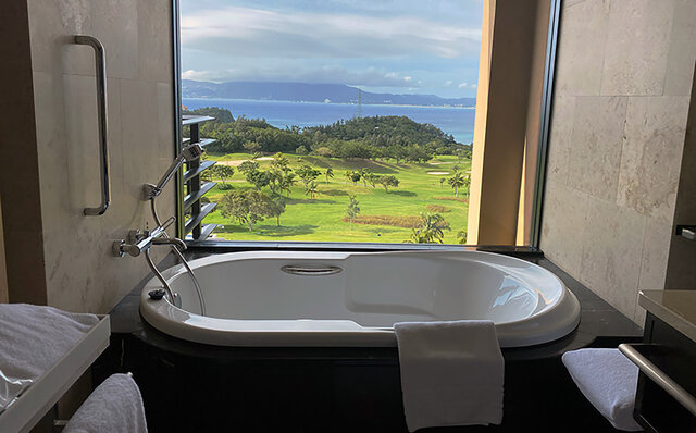 New Club Lounge! How does The Ritz-Carlton, Okinawa measure up? | TRAVEL